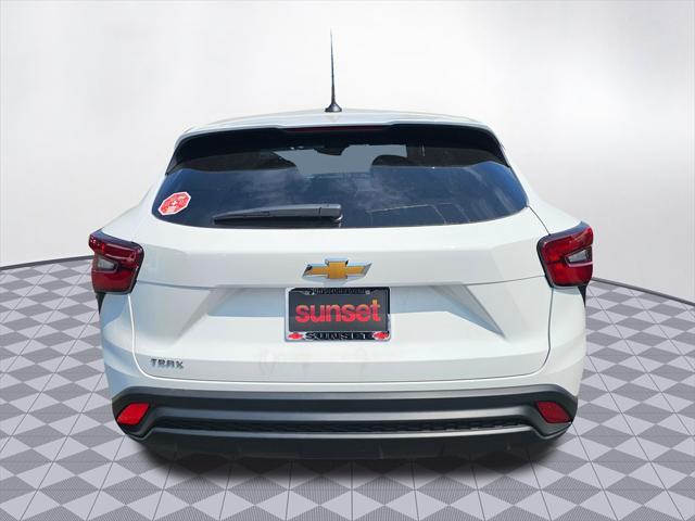 new 2025 Chevrolet Trax car, priced at $21,895