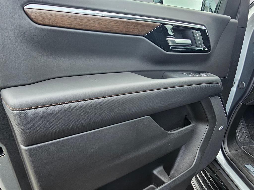 new 2025 Chevrolet Tahoe car, priced at $83,695