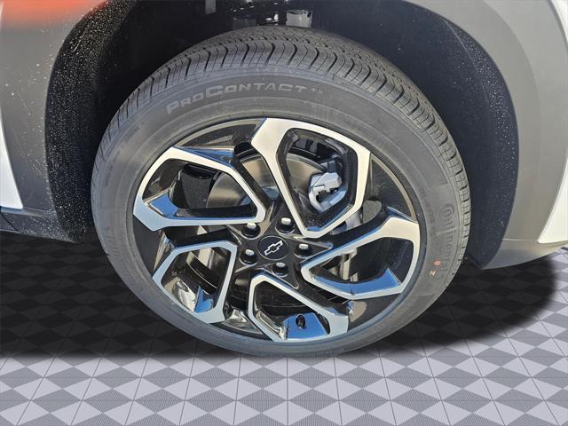 new 2025 Chevrolet Trax car, priced at $25,895