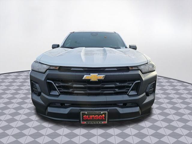 new 2024 Chevrolet Colorado car, priced at $33,060