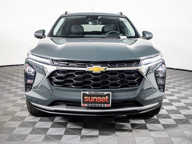 new 2025 Chevrolet Trax car