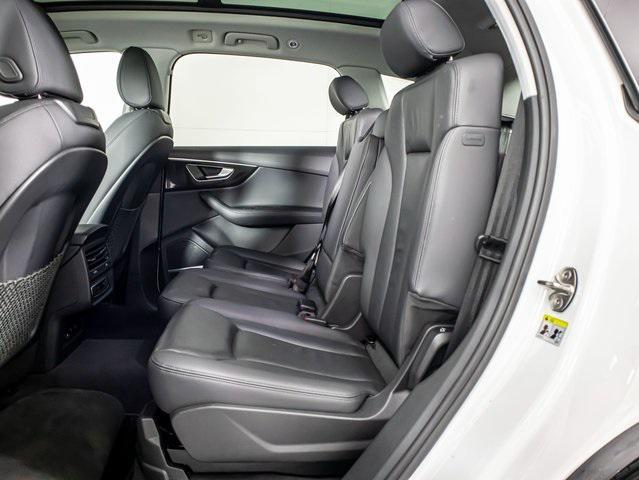 used 2023 Audi Q7 car