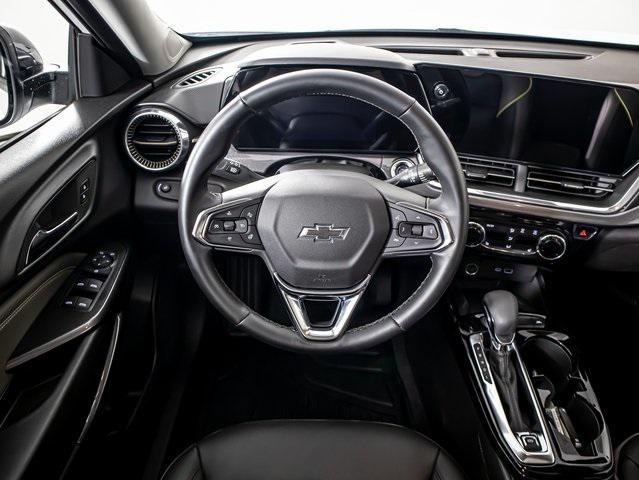 used 2025 Chevrolet Trax car