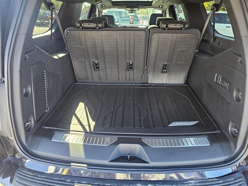 new 2026 Chevrolet Suburban car, priced at $97,075