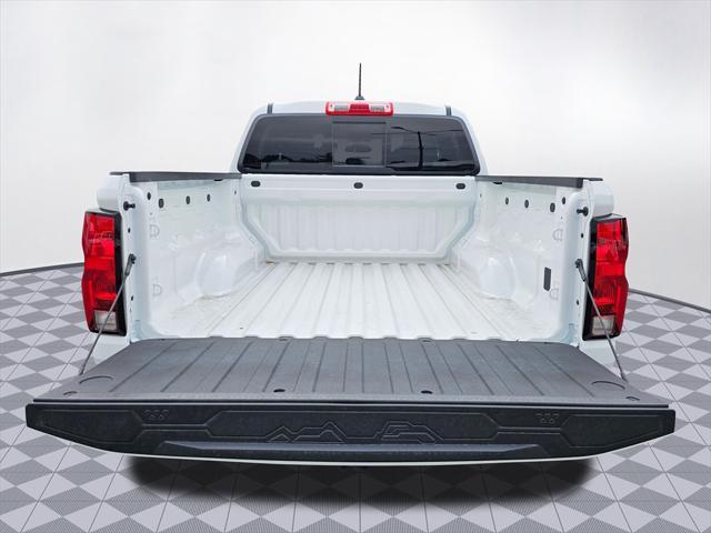new 2025 Chevrolet Colorado car, priced at $33,495