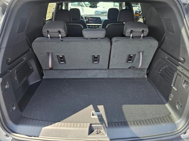 new 2025 Chevrolet Traverse car, priced at $45,060