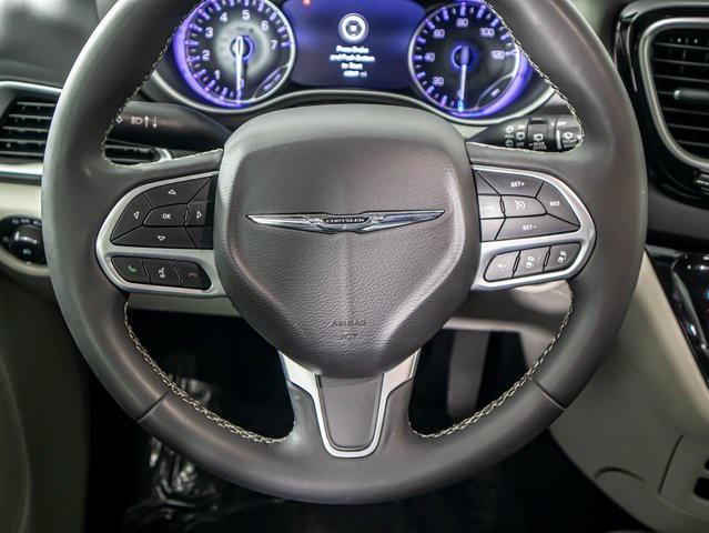 used 2022 Chrysler Pacifica car