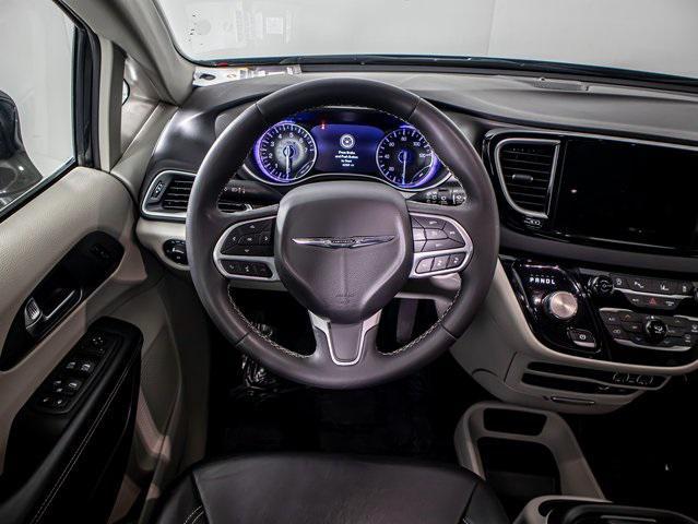 used 2022 Chrysler Pacifica car