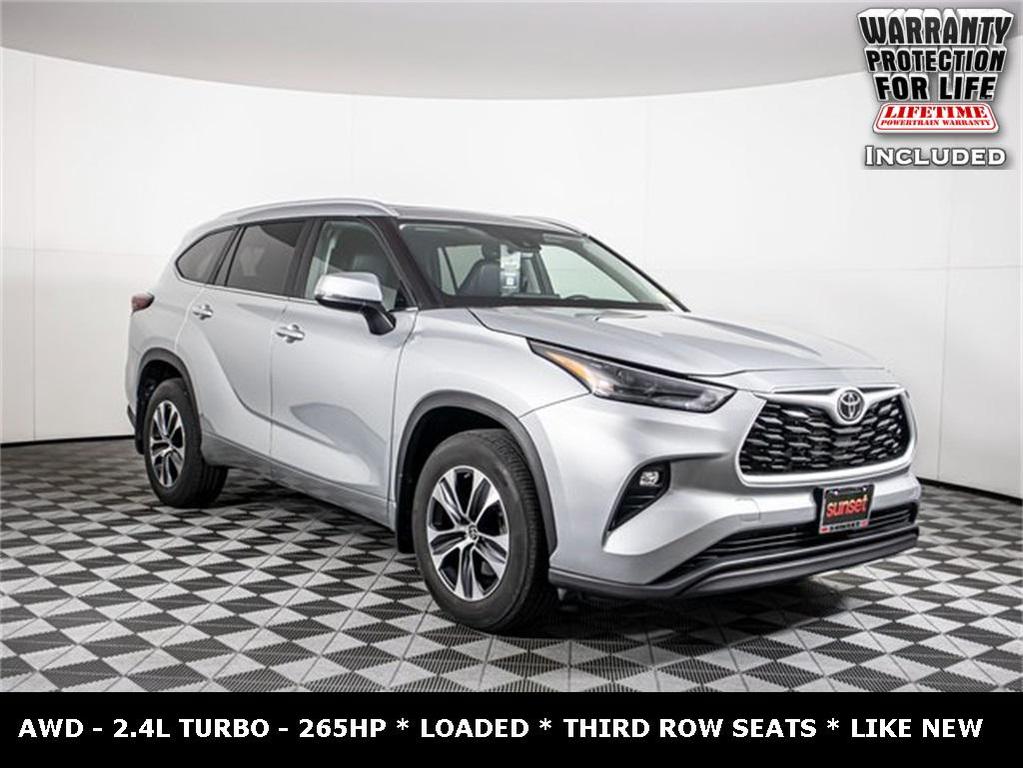 used 2024 Toyota Highlander car