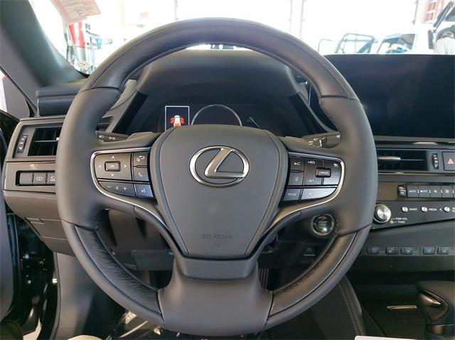 new 2025 Lexus ES 350 car, priced at $51,932