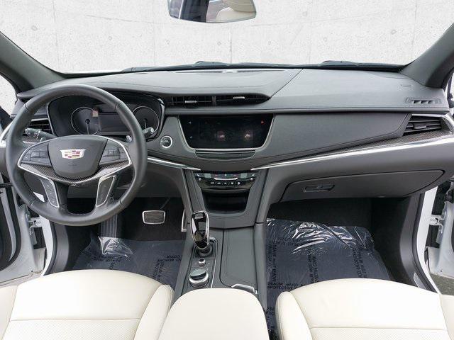 used 2022 Cadillac XT5 car, priced at $38,175