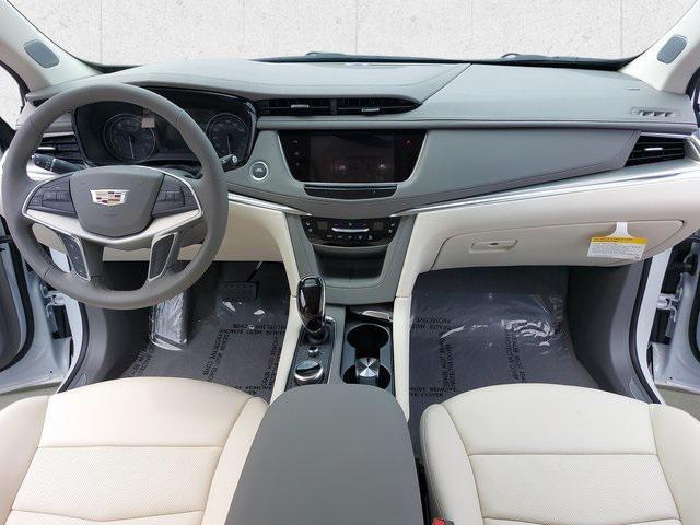 new 2025 Cadillac XT5 car, priced at $58,985