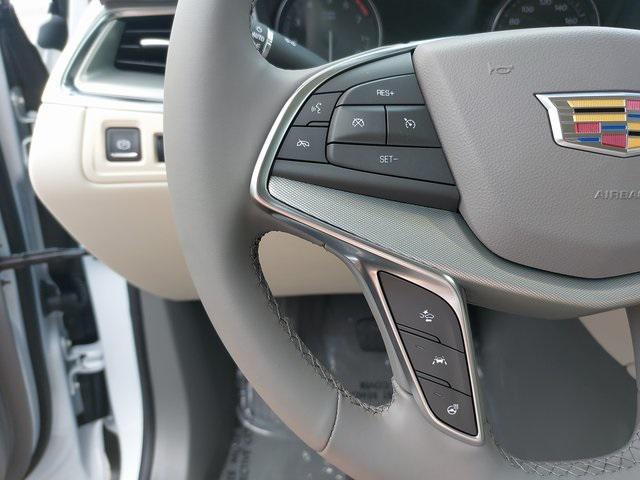 new 2025 Cadillac XT5 car, priced at $58,985