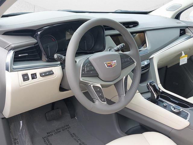new 2025 Cadillac XT5 car, priced at $58,985