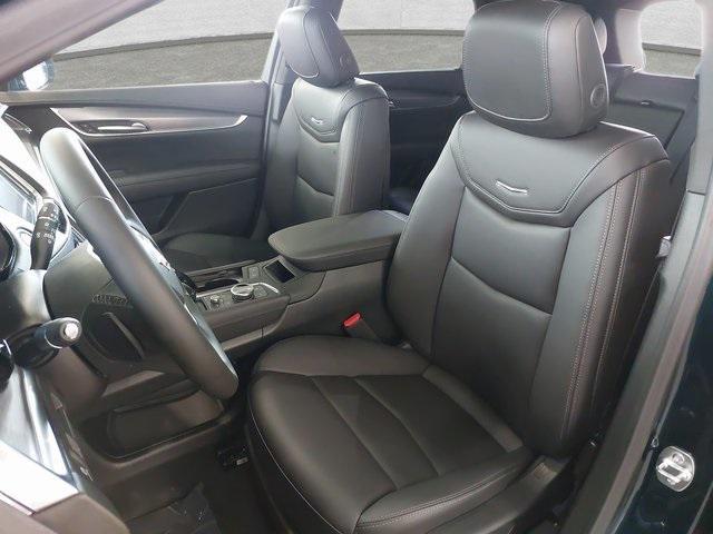 new 2025 Cadillac XT5 car, priced at $47,310