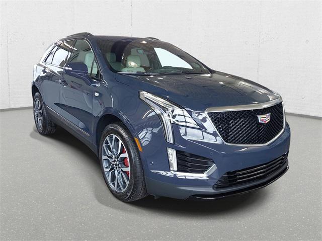 new 2024 Cadillac XT5 car, priced at $54,978