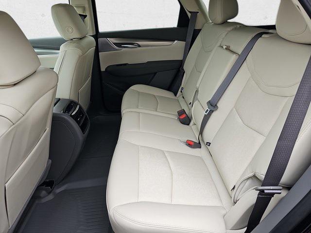 new 2025 Cadillac XT5 car, priced at $54,840