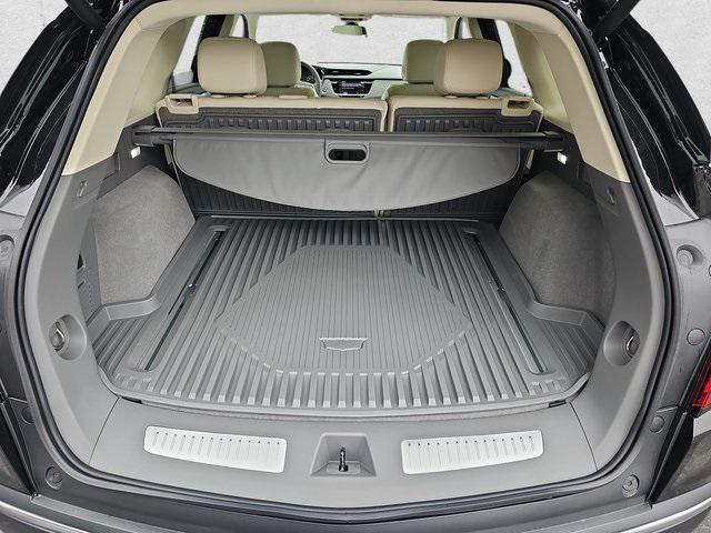 new 2025 Cadillac XT5 car, priced at $54,840