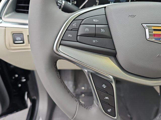 new 2025 Cadillac XT5 car, priced at $54,840