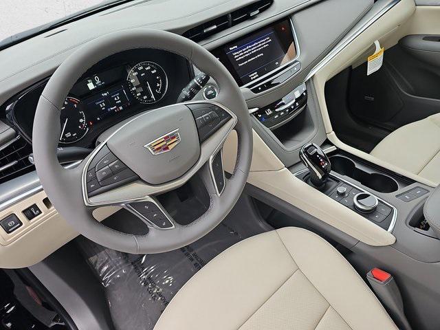 new 2025 Cadillac XT5 car, priced at $54,840