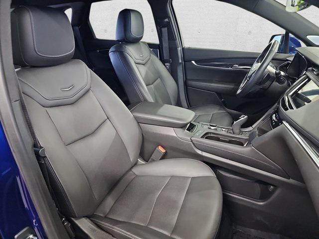 used 2023 Cadillac XT5 car, priced at $34,979
