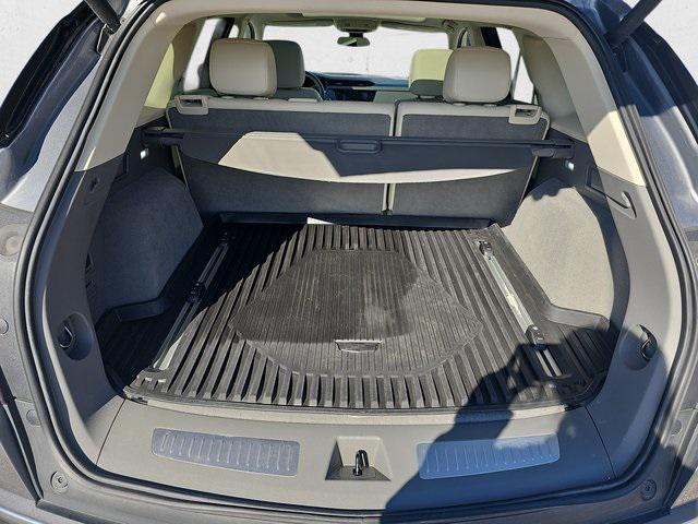 used 2020 Cadillac XT5 car, priced at $24,928