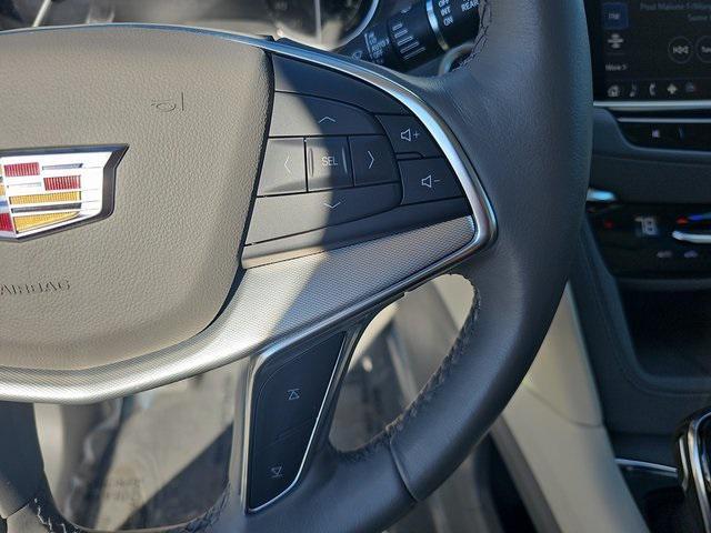 used 2020 Cadillac XT5 car, priced at $24,928