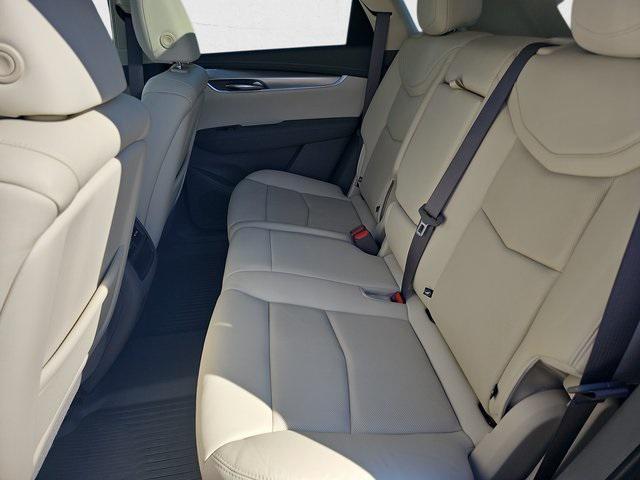 used 2020 Cadillac XT5 car, priced at $24,928