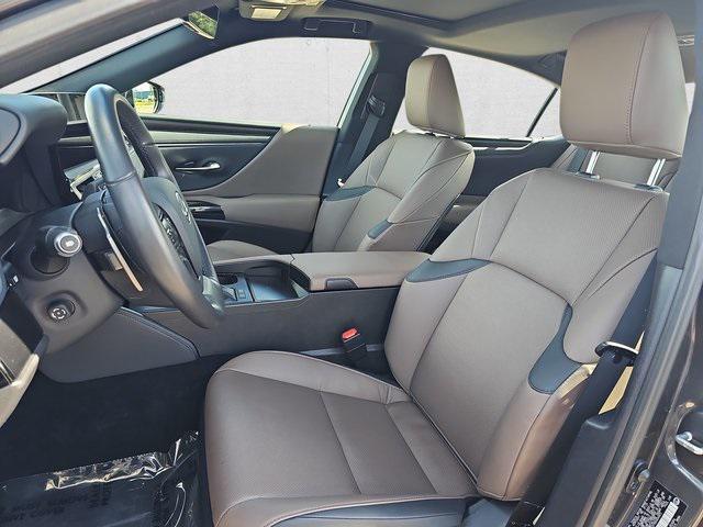used 2025 Lexus ES 300h car, priced at $46,960