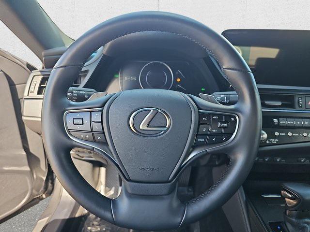 used 2025 Lexus ES 300h car, priced at $46,960