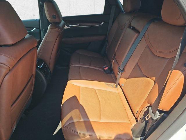 new 2025 Cadillac XT5 car, priced at $61,460