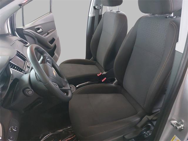 used 2022 Chevrolet Trax car, priced at $16,864
