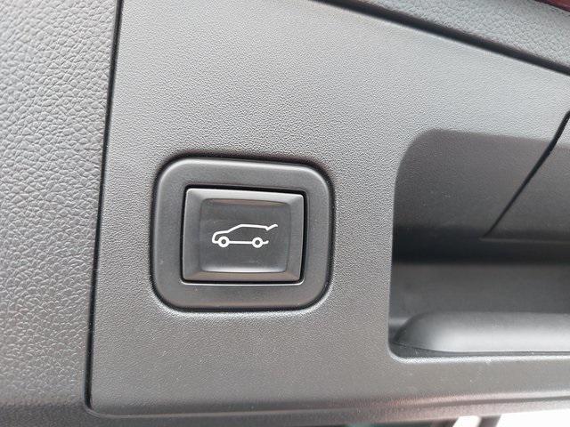 used 2020 Cadillac XT4 car, priced at $25,566