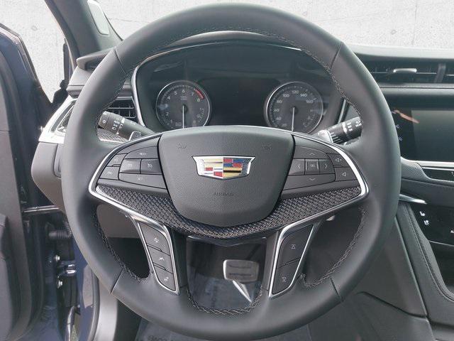 new 2025 Cadillac XT5 car, priced at $63,110