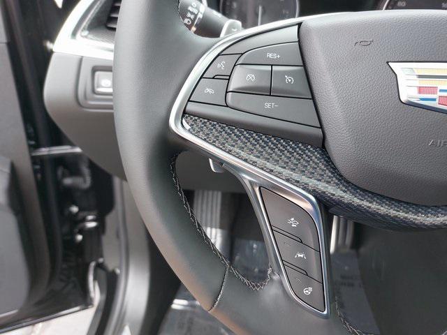 new 2025 Cadillac XT5 car, priced at $64,285