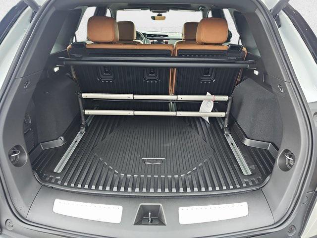 new 2025 Cadillac XT5 car, priced at $60,015