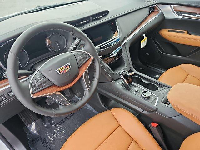 new 2025 Cadillac XT5 car, priced at $60,015