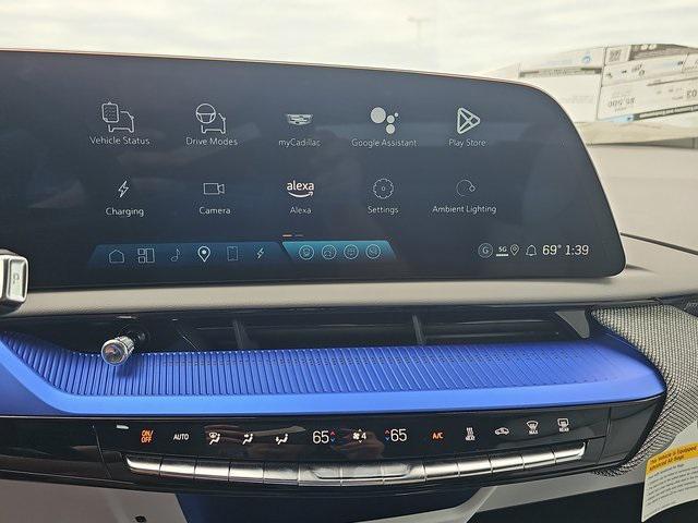 new 2025 Cadillac OPTIQ car, priced at $54,765