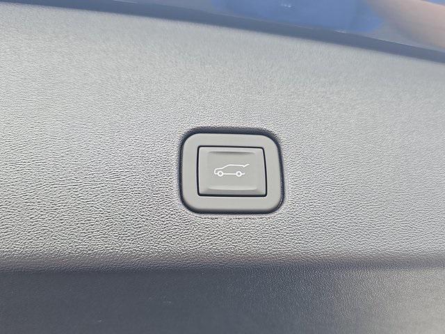 new 2025 Cadillac OPTIQ car, priced at $54,765