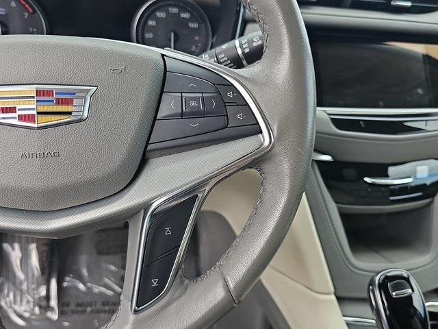used 2023 Cadillac XT5 car, priced at $34,850