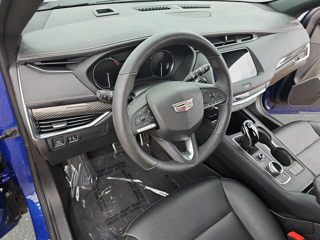 used 2022 Cadillac XT4 car, priced at $29,994