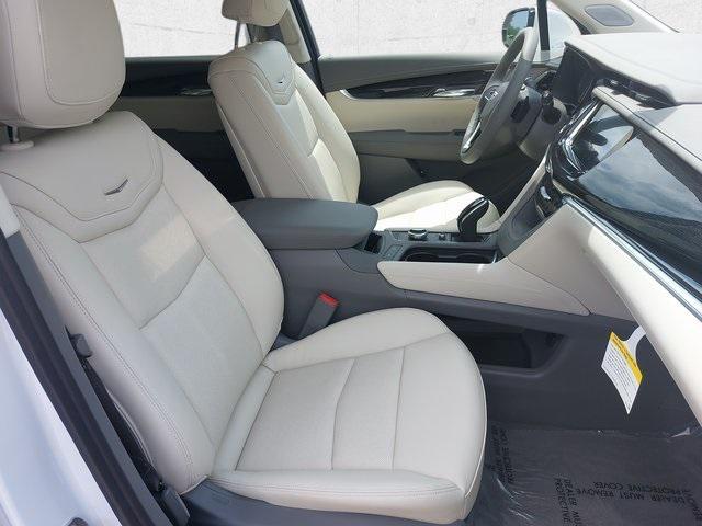 new 2025 Cadillac XT6 car, priced at $62,265