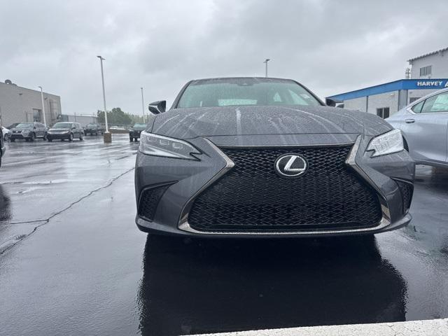 new 2025 Lexus ES 300h car, priced at $51,981