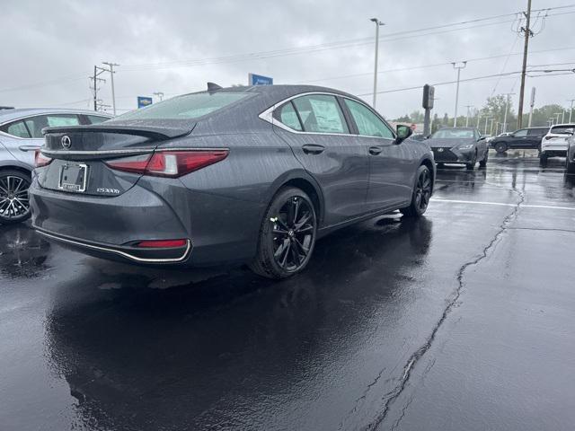 new 2025 Lexus ES 300h car, priced at $51,981