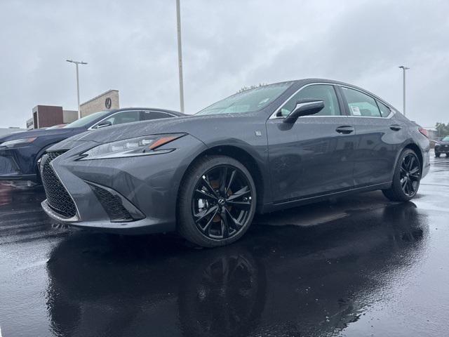 new 2025 Lexus ES 300h car, priced at $51,981