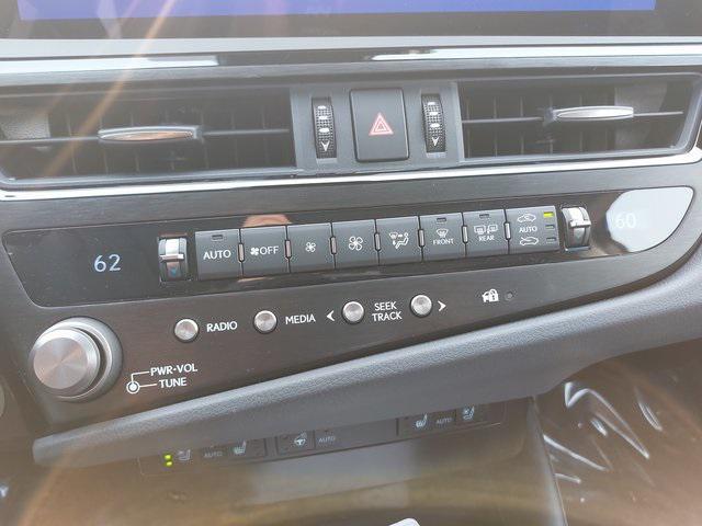 new 2025 Lexus ES 300h car, priced at $47,984