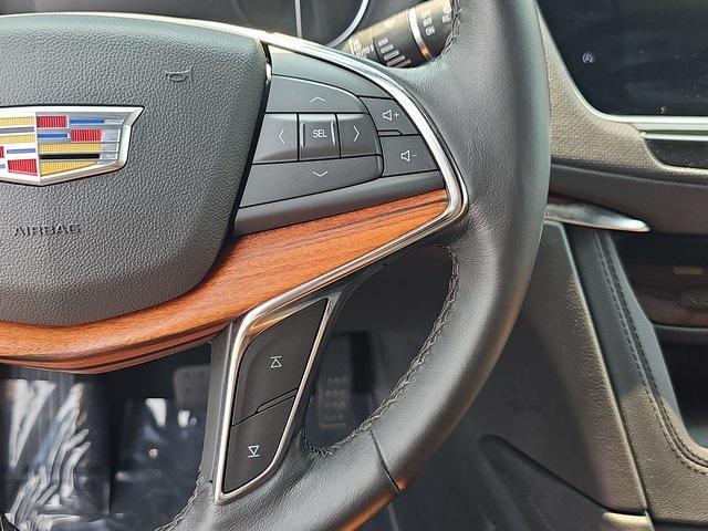 used 2023 Cadillac XT5 car, priced at $30,565