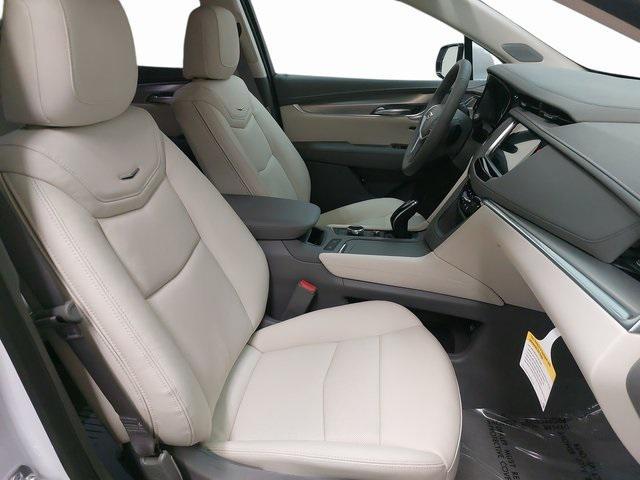 used 2025 Cadillac XT5 car, priced at $47,980