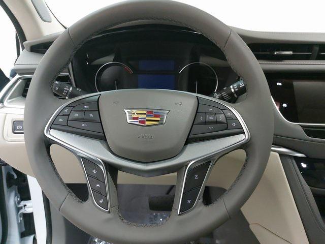 used 2025 Cadillac XT5 car, priced at $47,980