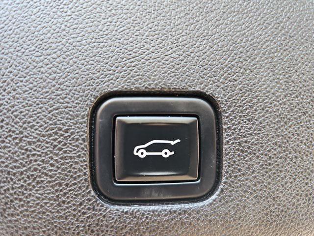 used 2021 Cadillac XT6 car, priced at $31,988